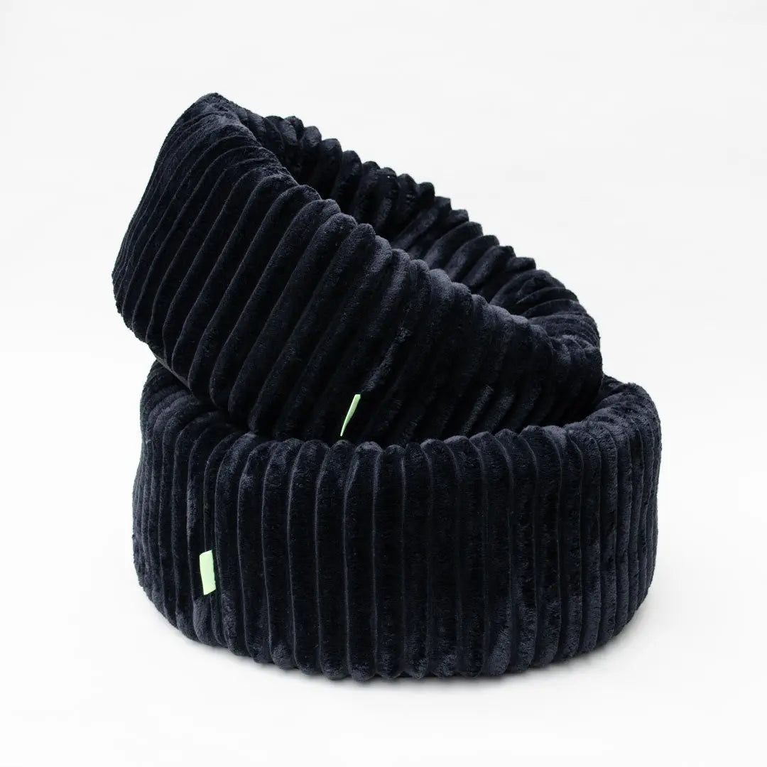 Das kuschelige Hundebett „Biscuit“ - black 4legs.de