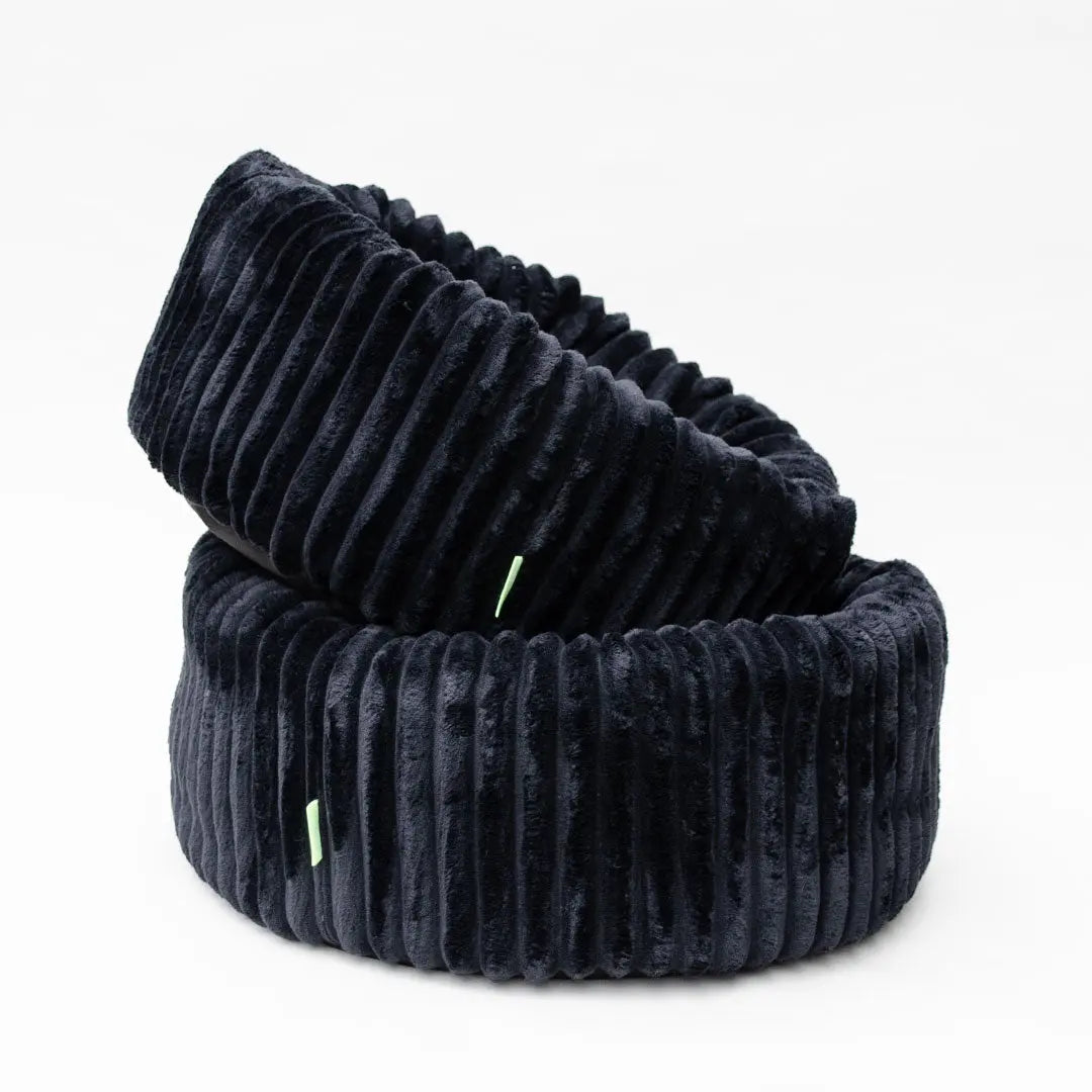 Das kuschelige Hundebett „Biscuit“ - black 4legs.de