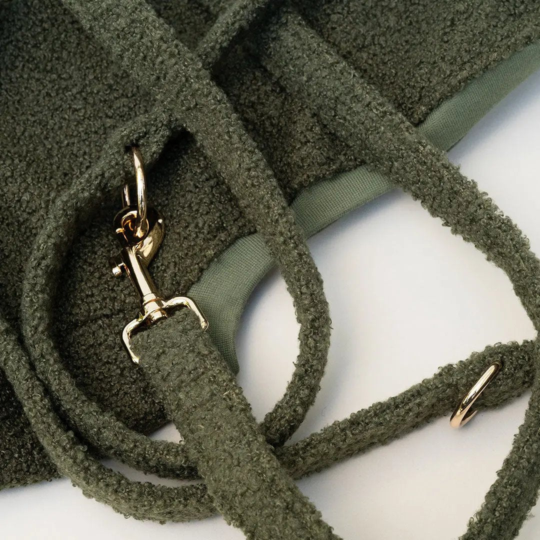 Kuschelige Hundeleine „Teddybaer“ - oliv 4legs.de