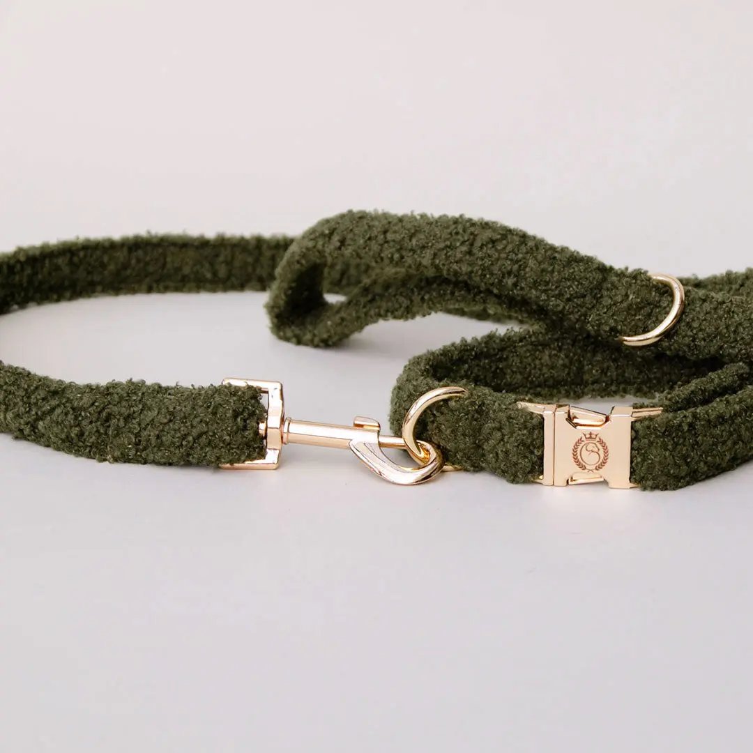 Kuschelige Hundeleine „Teddybaer“ - oliv 4legs.de