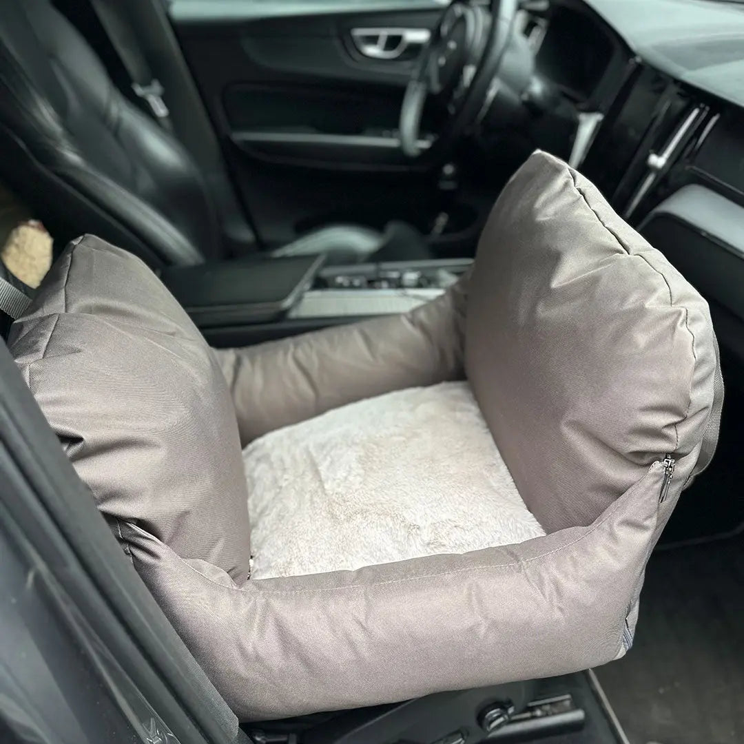 Premium Autositz für Hunde – „Travel Deluxe" Taupe 4legs.de