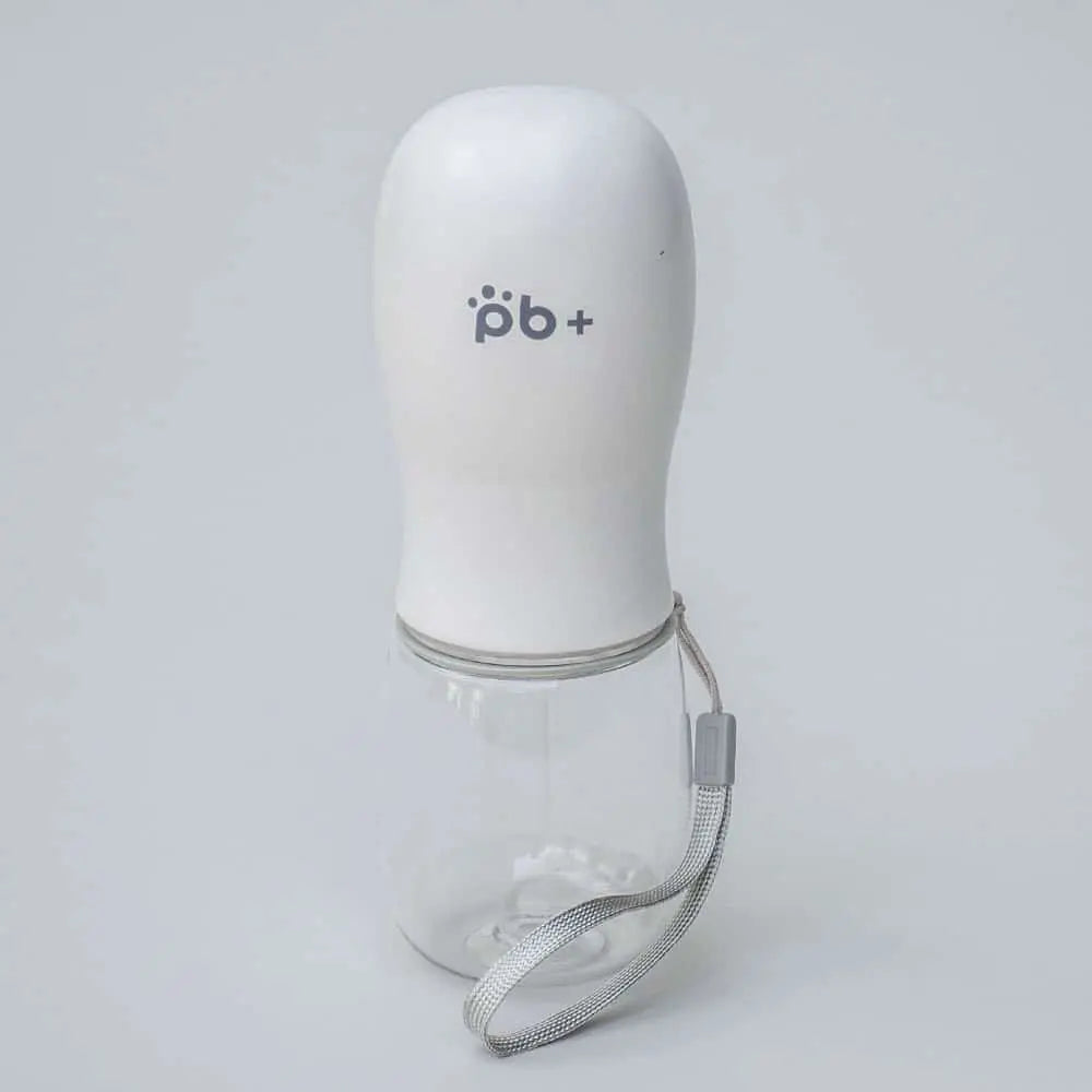 Tragbare Trinkwasserflasche für Hunde „Bevendo” - white 4legs.de